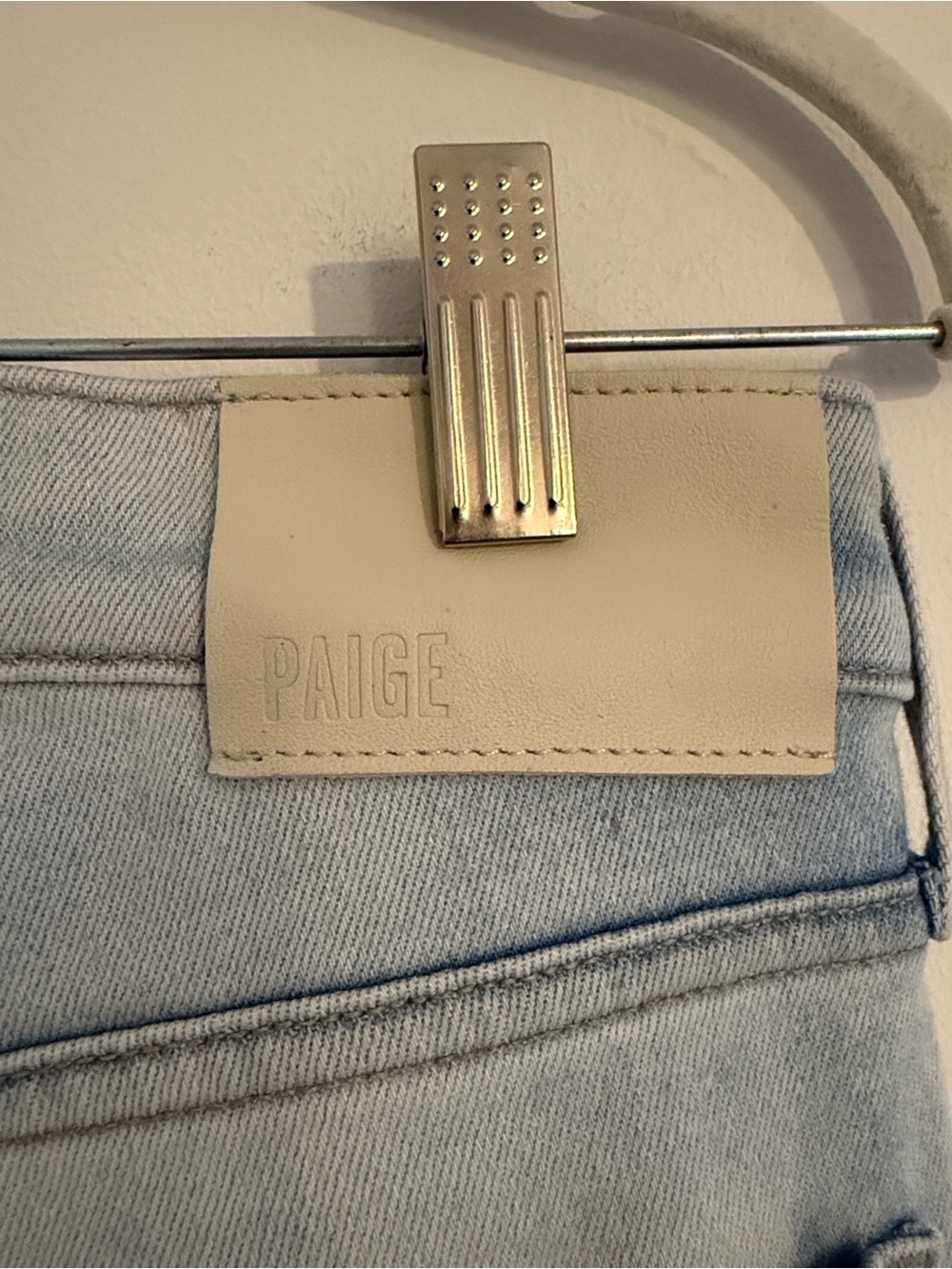 NWT PAIGE Lennox Vintage Inspired Slim Straight Distressed Jeans 31 Light Wash - Picture 9 of 10